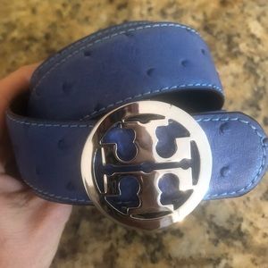 Look-alike Tori Burch belt 💙